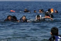 Migrants boat sinks off Greek island, death toll reaches 24 refugees
