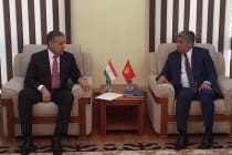 Tajik FM meets his Uzbek and Kyrgyz counterparts to discuss bilateral ties in Bishkek