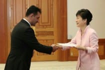Ambassador of Tajikistan presents Letters of Credence to the President of Korea Park Geun-hye