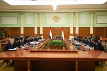 President Emomali Rahmon holds meeting on topical issues of country’s socio-economic development