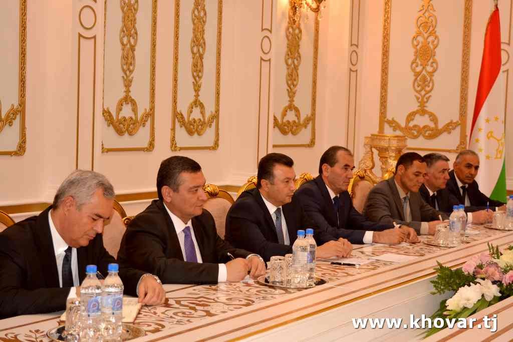 Tajik, Pakistan PMs hold talks in Dushanbe2