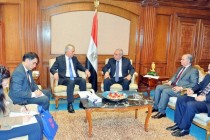 Ambassador of Tajikistan meets with Minister of Trade and Industry of Egypt