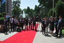 About 300 local and foreign media representatives cover CIS Heads of Government Council meeting