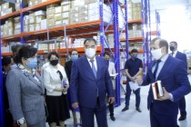 Deputy PM Ismatullozoda Inspects Activities of Pharmacies and Drug Importing Companies in Buston