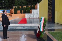 President Emomali Rahmon Attends the Wreath-Laying Ceremony for the Victory’s 75th Anniversary