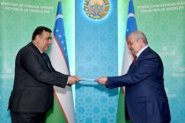 Ambassador to Uzbekistan Presents Copies of Credentials to Foreign Minister