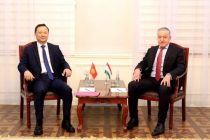 Tajik and Kyrgyz FMs Note Importance of Maintaining Friendship and Good-Neighborliness