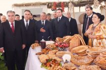 President Emomali Rahmon Visits Exhibition of Agricultural Products in Devashtich