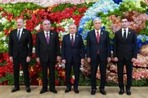 Presidents of Tajikistan, Kazakhstan, Turkmenistan, Uzbekistan and Azerbaijan Get Acquainted with the Exhibition of Commodity Producers of Central Asian States