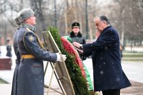 President Emomali Rahmon Lays Wreath at the Tomb of the Unknown Soldier in Moscow