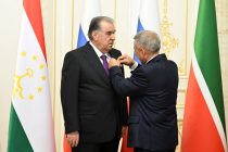 President of Tajikistan Emomali Rahmon Presented with Tatarstan’s Order of Friendship