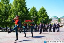 Rustam Emomali Pays Tribute at the Tomb of the Unknown Soldier in Moscow’s Alexander Garden