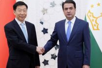 Chairman of Dushanbe Meets with Governor of Chinese Shaanxi Province