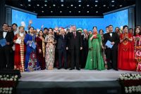 Emomali Rahmon and Shavkat Mirziyoyev Attend “Friendship Evening” Cultural Program in Tashkent