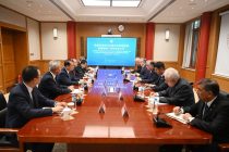 President Emomali Rahmon Meets with Peking University Rector Gong Qihuang