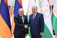 President Emomali Rahmon Meets Armenian Prime Minister Nikol Pashinyan in Bishkek